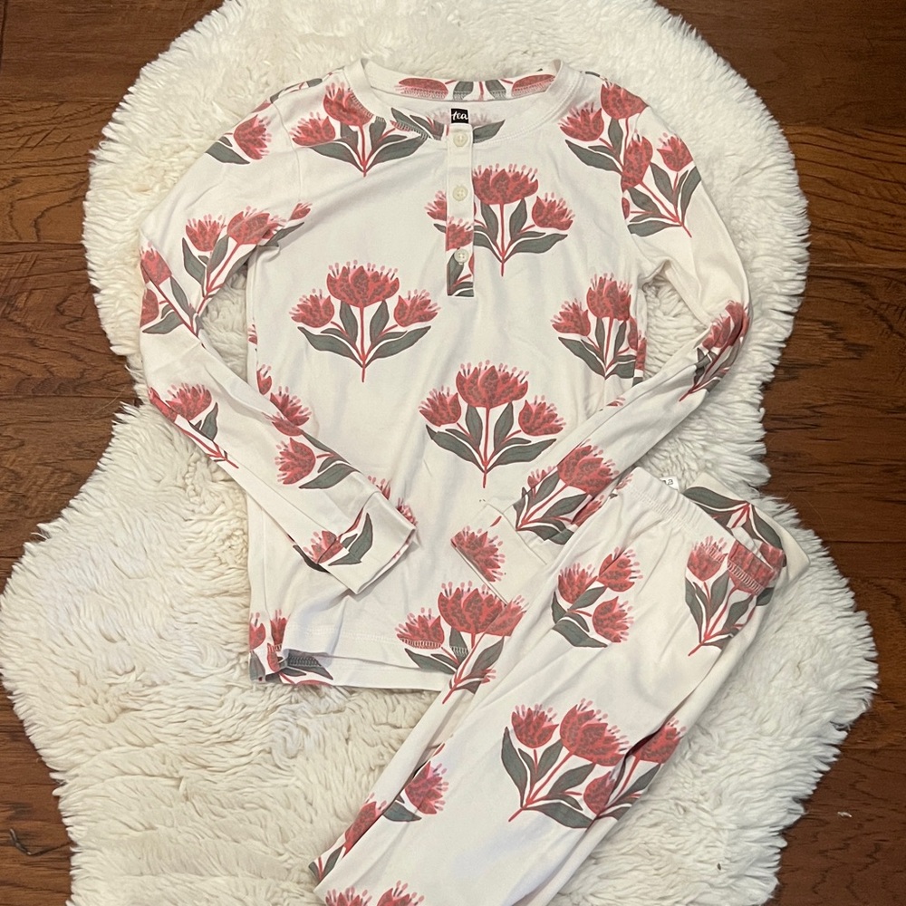 Tea Collection Kids Pajama Set - Red and White Floral